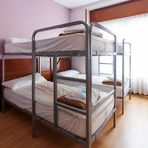 Hostel Moon Bio, Bilbao